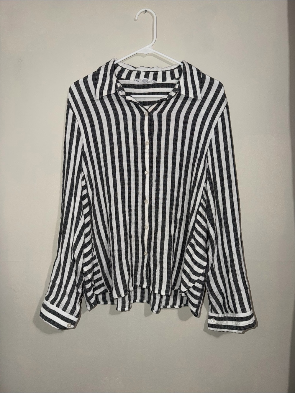 Jane + Delancey Women’s Large Gray White Striped Oversized Button Down Shirt
